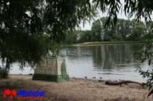 Mobiba MB-10 Aquarium 1 an dem Ufer der Elbe